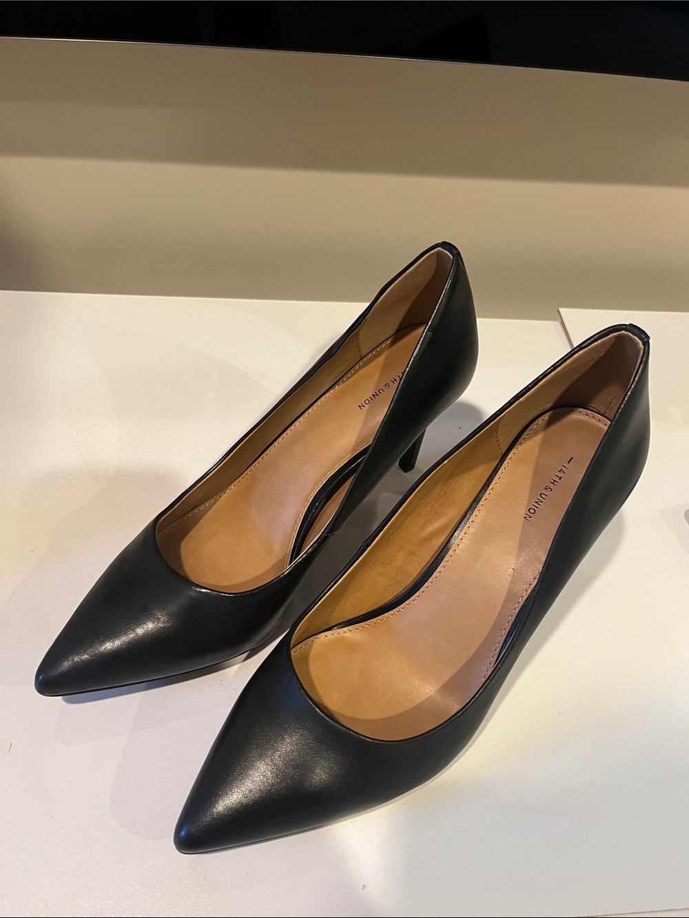 14th & Union Black Pointed-Toe Mid Heel Pumps
